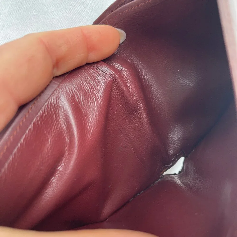 Auc Must De Cartier French style calfskin Leather Vintage wallet
